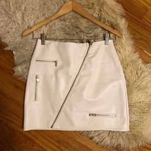 I.AM.GIA WHITE LEATHER ZIPPER MINI SKIRT